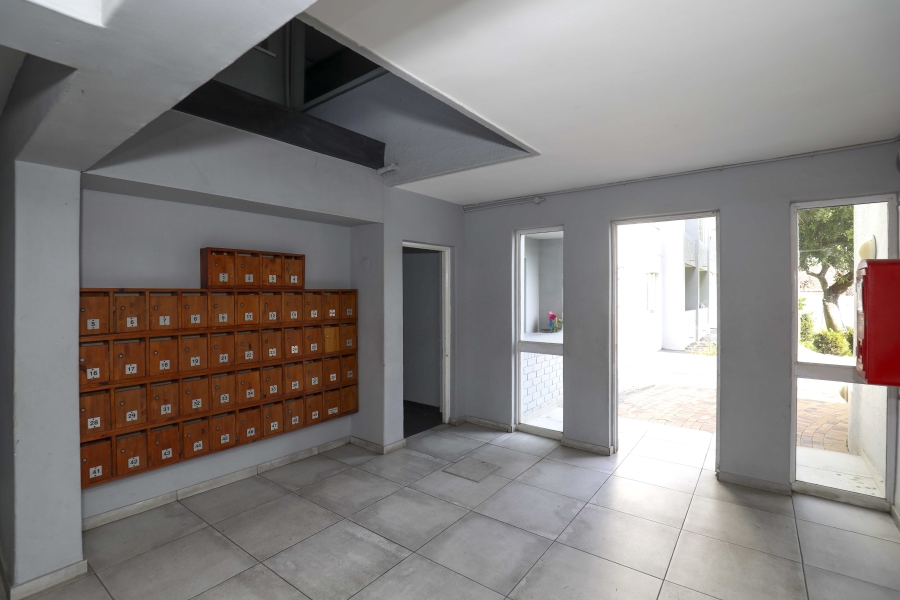 2 Bedroom Property for Sale in Woodstock Western Cape